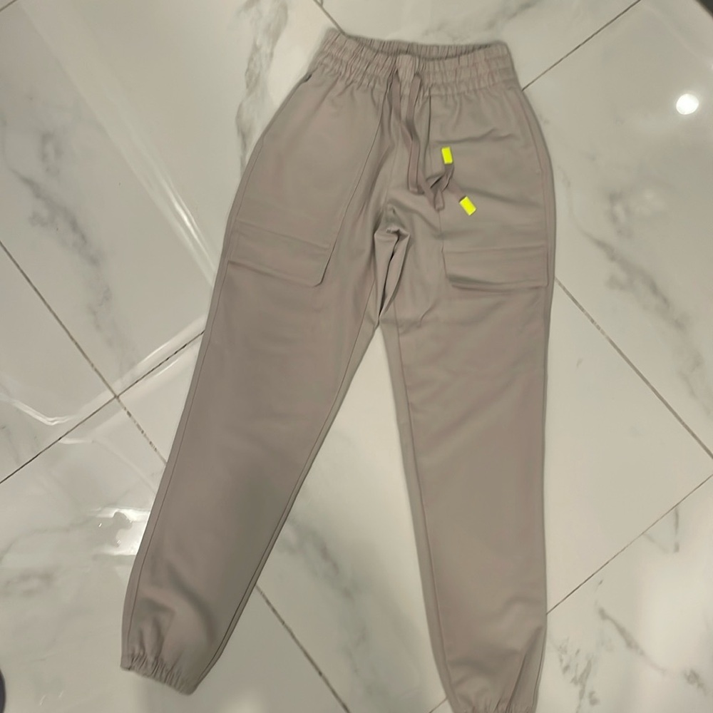 XXS Figs scrub pants 
Like new, used once